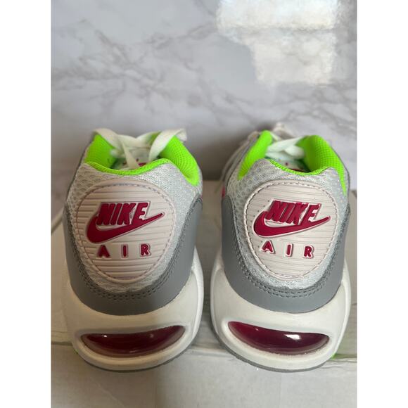 Nike Women's Air Max Correlate in white/fireberry/pure platinum, size 7 NIB - Picture 5 of 8